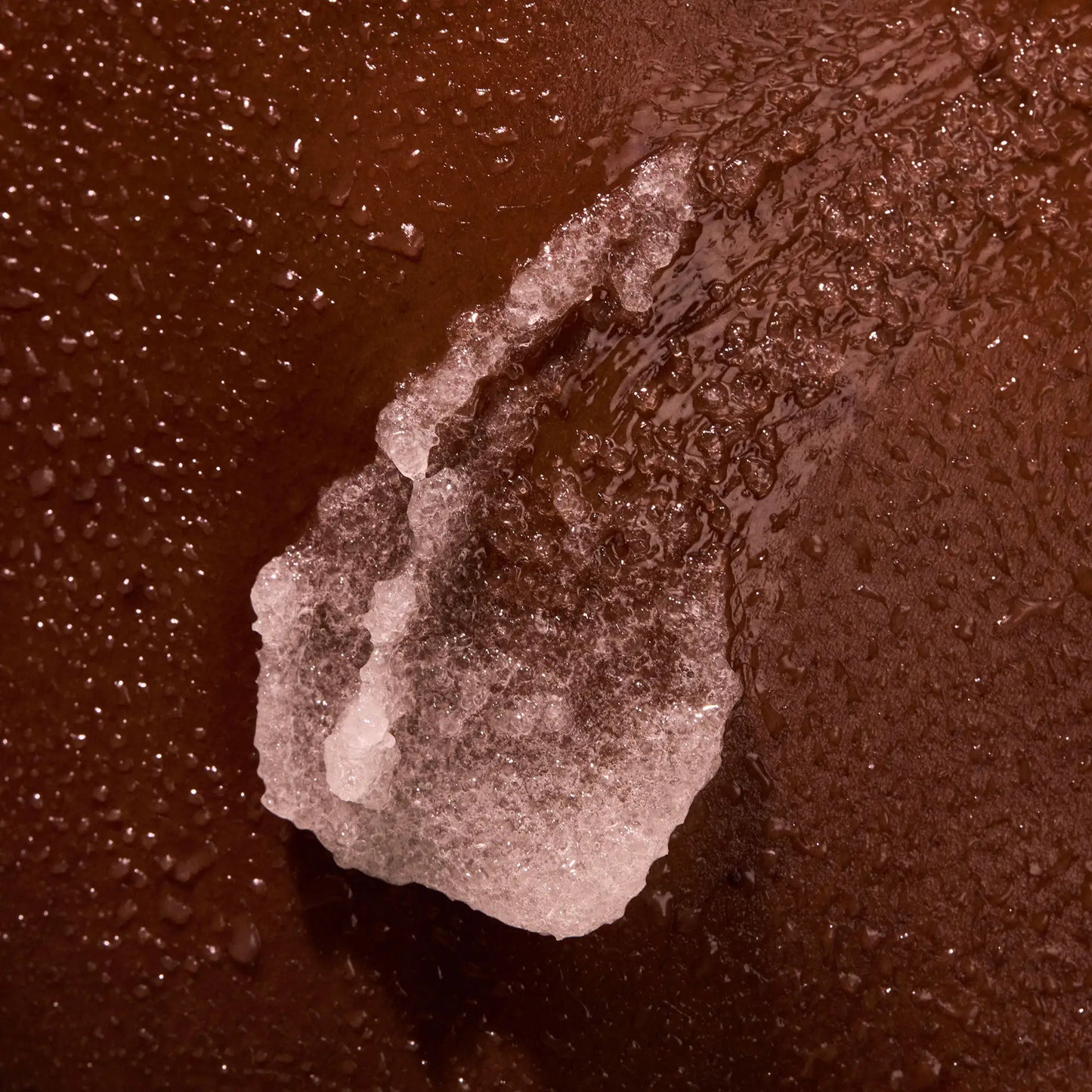 the-glow-getter-multi-oil-body-scrub-t4 NATR-40028-Alt-Image-TheGlowGetterMulti-OilBodyScrub-08.webp