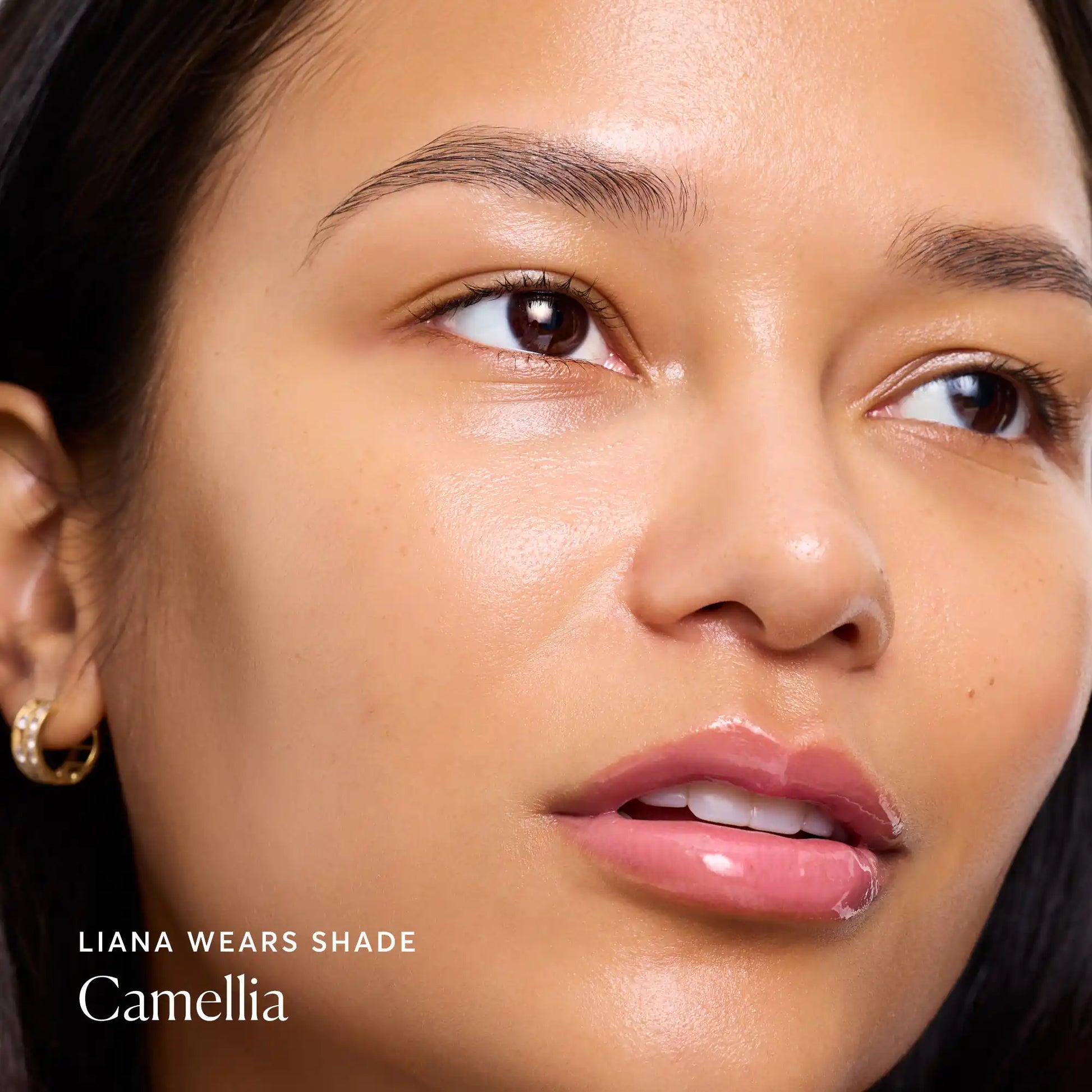 phyto-glow-lip-balm-camellia-l5 NATR-60075-Alt-Images-Phyto-Glow-Lip-Balm-Camellia-04.webp