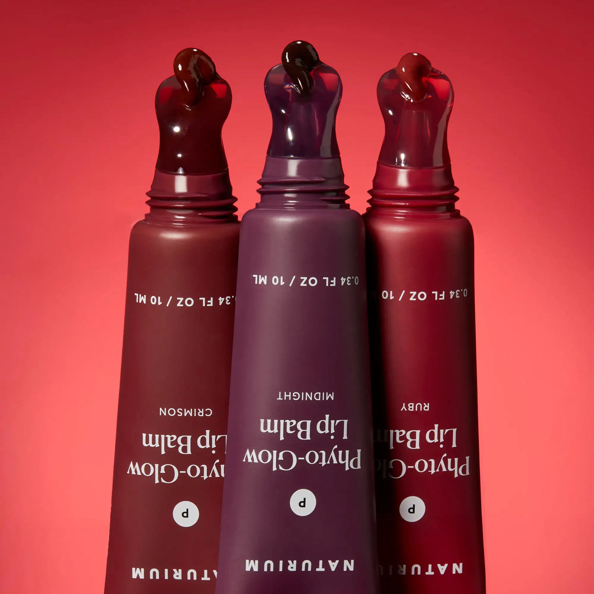 phyto-glow-lip-balm-crimson-l0 phytoglow-moody_6357-crop_1_e73a7054-8061-4f72-8a58-c0111f6fcffa.webp